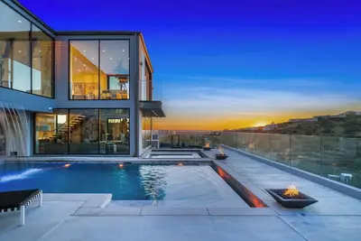 Image de New Modern Sunset Strip 5Bd Jetliner View Villa