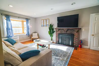 Image de Tufts 4bd/2ba - 5. Min to Harvard&Boston / Free Parking / Walk to Subway