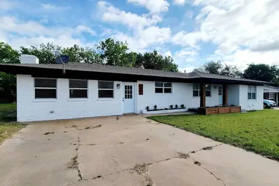 Image de Great House Just North of Tsu! !