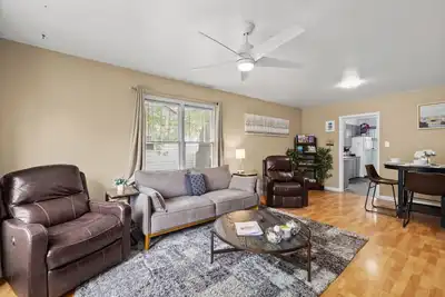 Image de Bo`s Heart of Central Billings Green Retreat w/ Hot Tub | near park | Game Room | Office