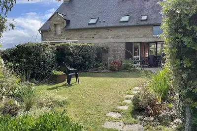 Image de A louer maison pour huit personnes jardin et accès plage