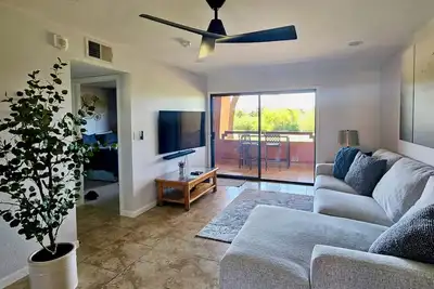 Image de Mountains, Golf, Sunsets - Amazeballs Paradise Valley Village Neighborhood!