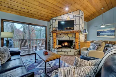 Welcome to Lake View Villa Condo!