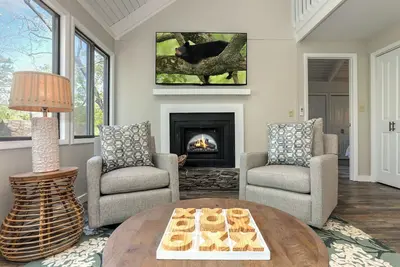 Image de Castaway Cottage - Enjoy peace and quiet in Big Canoe!
