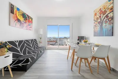 Image de Appartement 'Apartamento Moderno y Soleado' avec vue sur la mer, Wi-Fi et climatisation