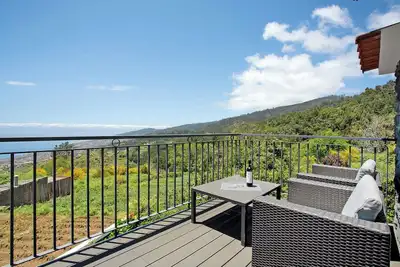 Image de Maison de vacances 'Refugio Do Lourinho' avec vue sur la mer, Wi-Fi et climatisation