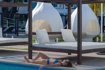 Image de Stylish ocean-front imperial suite. Free transport to and from the airport.