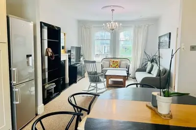 Image de Charming 3bd 3br spacious maisonette in Kensington Design Museum