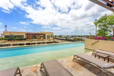 Image de Stylish Playa Condo: Rooftop Pool, Gym, Near Beach