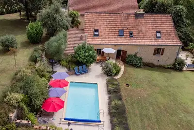 Image de Grande maison de campagne avec piscine privée