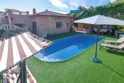 Image de Club Villamar - Une villa calme et indépendante avec parking privé, intérieurs modernes, piscine. . .