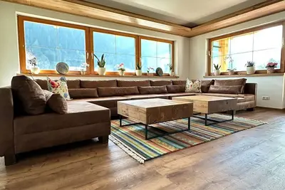 Image de Ferienwohnung Nr. 4 fĂĽr 8 Personen - Appartementhaus Zillertal