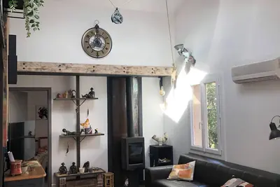 Image de Villa avec jardin et terrasses proche de la mer