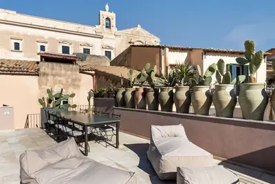 Image de Joli appartement pour 6 personnes avec Wifi, climatisation, Tv et patio