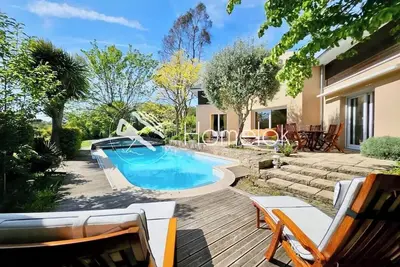 Image de Luxury! Villa avec piscine - Vue 180° sur le golf