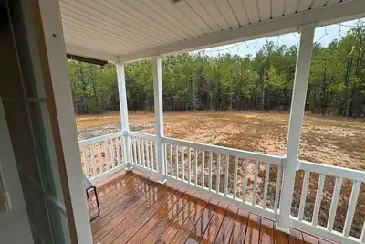 Image de Private Lodge in South Greenwood - Hunting Allowed