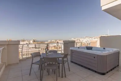Image de This apartment is a 2 bedroom(s), 2 bathrooms, located in Il-Mellieħa, null.