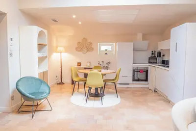 Image de Les Génoises, Gîte 5* de 2 à 4 personnes, avec piscine et sauna, à Pézenas