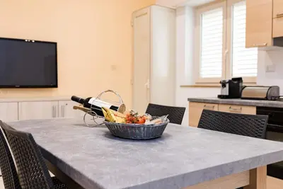 Image de Ermes Deluxe Apartments ***** Entire Facility