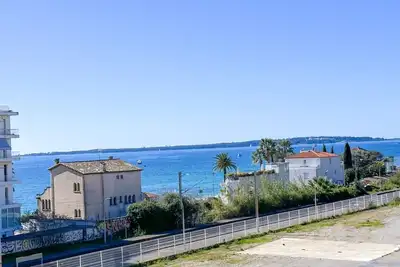 Image de Charmant Appt de ville avec Vue mer près de Cannes