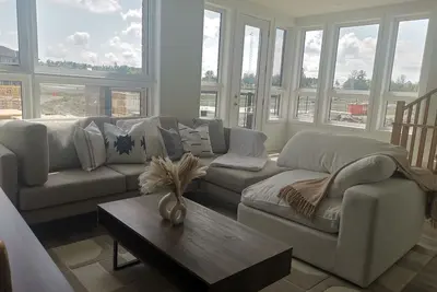 Image de Beautiful Estate in the Heart of Barrie, 7mins to Lakeshore