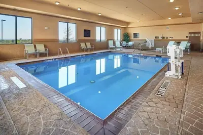 Image de Family-Friendly Suites in Decatur - Indoor Pool & Nearby Attractions