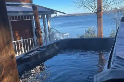 Image de Bord de l'eau du Lac Memphrémagog - Spa - Le Mimosa
