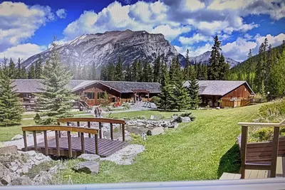 Image de Banff Gate Mountain Resort- 1/2 hr to Banff 1 hr toCalgary