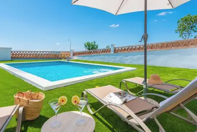 Image de Rubito el Olmo Villanueva de la Concepción by Ruralidays