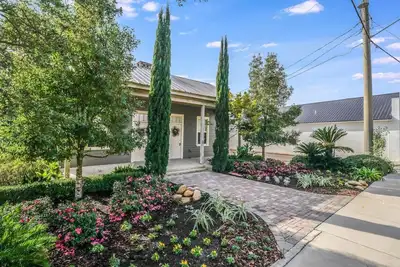 Image de Beach Cottage 1800's Nola style cottage