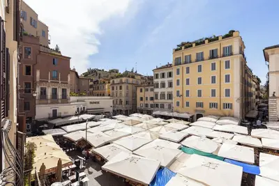 Image de Campo Dei Fiori Luxury Gold Apartment