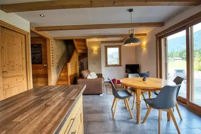 Image de Bel appartement 2 chambres dans maison mitoyenne