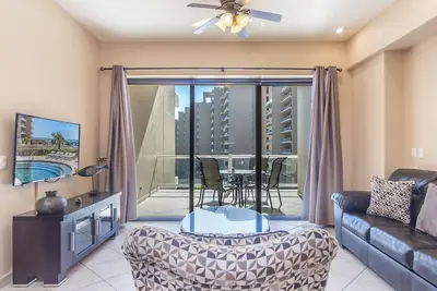 Image de Topaz 402 1 Br 1ba condo @ Las Palomas