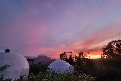 Image de Romantic Getaway: Luxury Glamping with Spectacular Views of the Arenal Volcano.