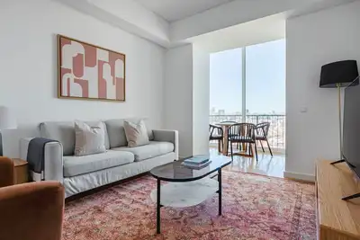 Image de Blueground | Graça, move-in-ready home w/ kitchen