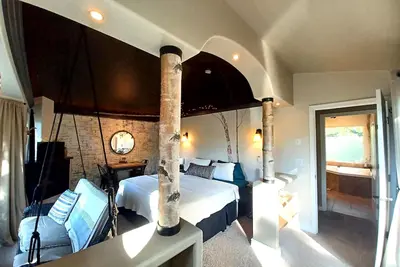 Image de Copper Birch Studio - Basecamp to Adventure
