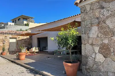 Image de Belle maison de caractère vue imprenable à 5mn des plages et du centre