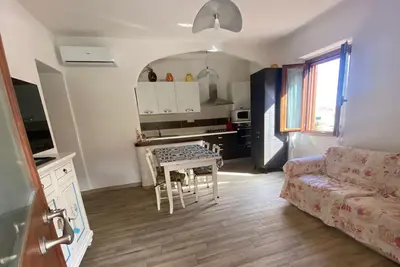 Image de Trilo Oe Marinu: central and convenient to services as well as the beach