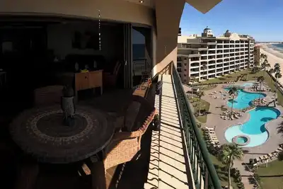 Image de Sonoran Spa 2 Bdr Beachfront Condo 2 King Beds Top Floor
