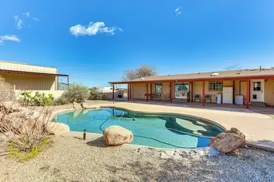 Image de Furnished Patio! Group Desert Escape in Morristown