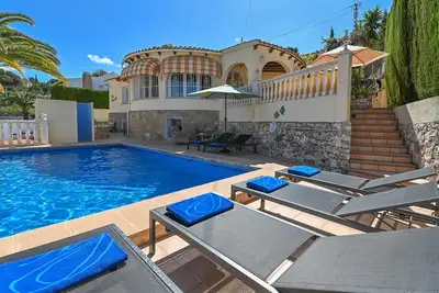 Image de Belle villa intime  avec piscine privée à Benissa, Costa Blanca, Espagne pour 6 personnes
