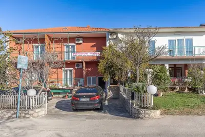 Tinka, Room No 9 Apartment with balcony, parking and Kli - Tinka, Room No