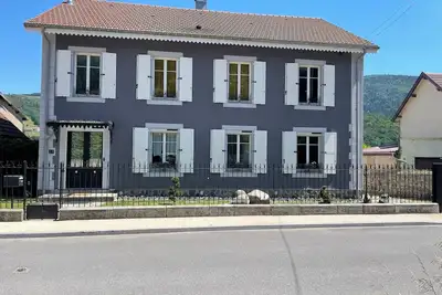 Image de Magnifique maison de maitre pleine de charme  vue dégagée sur les montagnes !