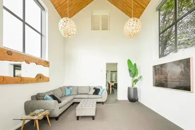 Image de Inner City House - Great Location!