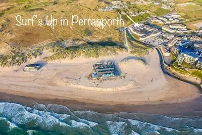 Image de Surf'S Up in Perranporth Cornwall Coastal Holidays\nFANTASTIC Beachside Apartment