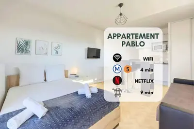 Image de Studio Pablo à 4 min du métro 5 et du Tram 2! Proche Paris, idéal pour un duo