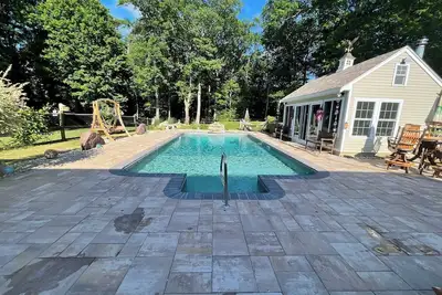 Image de North Shore Getaway for Adults