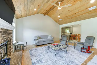 Image de Perry Family Home on 2 Acres w/ Private Pool