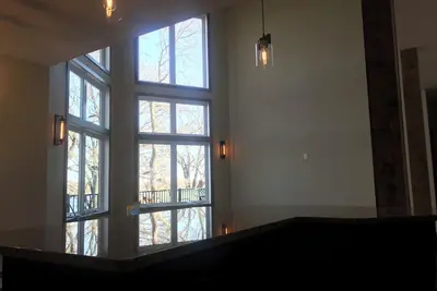 Image de New Construction on Beautiful Lake Victoria! Close to town!