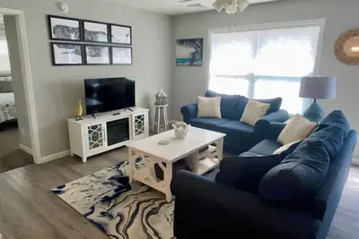 Image de Immaculately Clean-Only 1 Block to Delaware Bay!